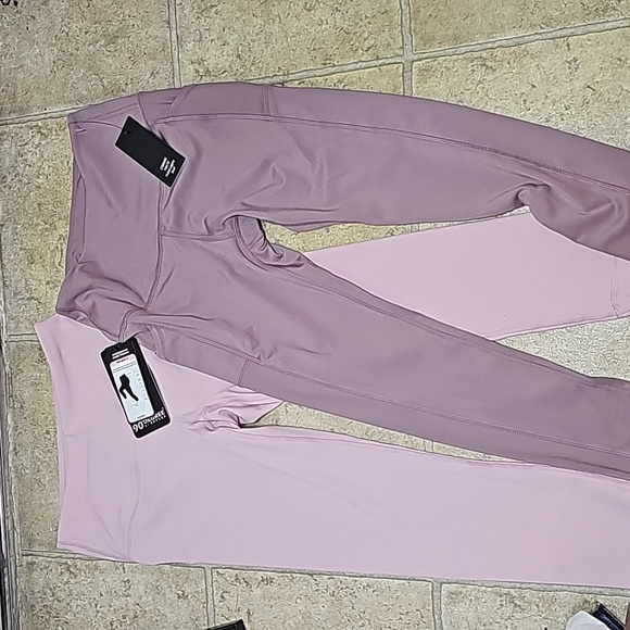 Legend and 90°Degree Leggings - Picture 2 of 13